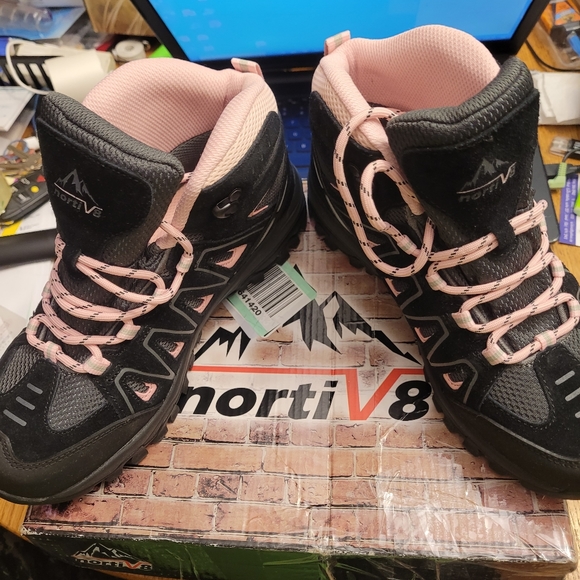 Ladies Hiking Boots - Picture 2 of 10